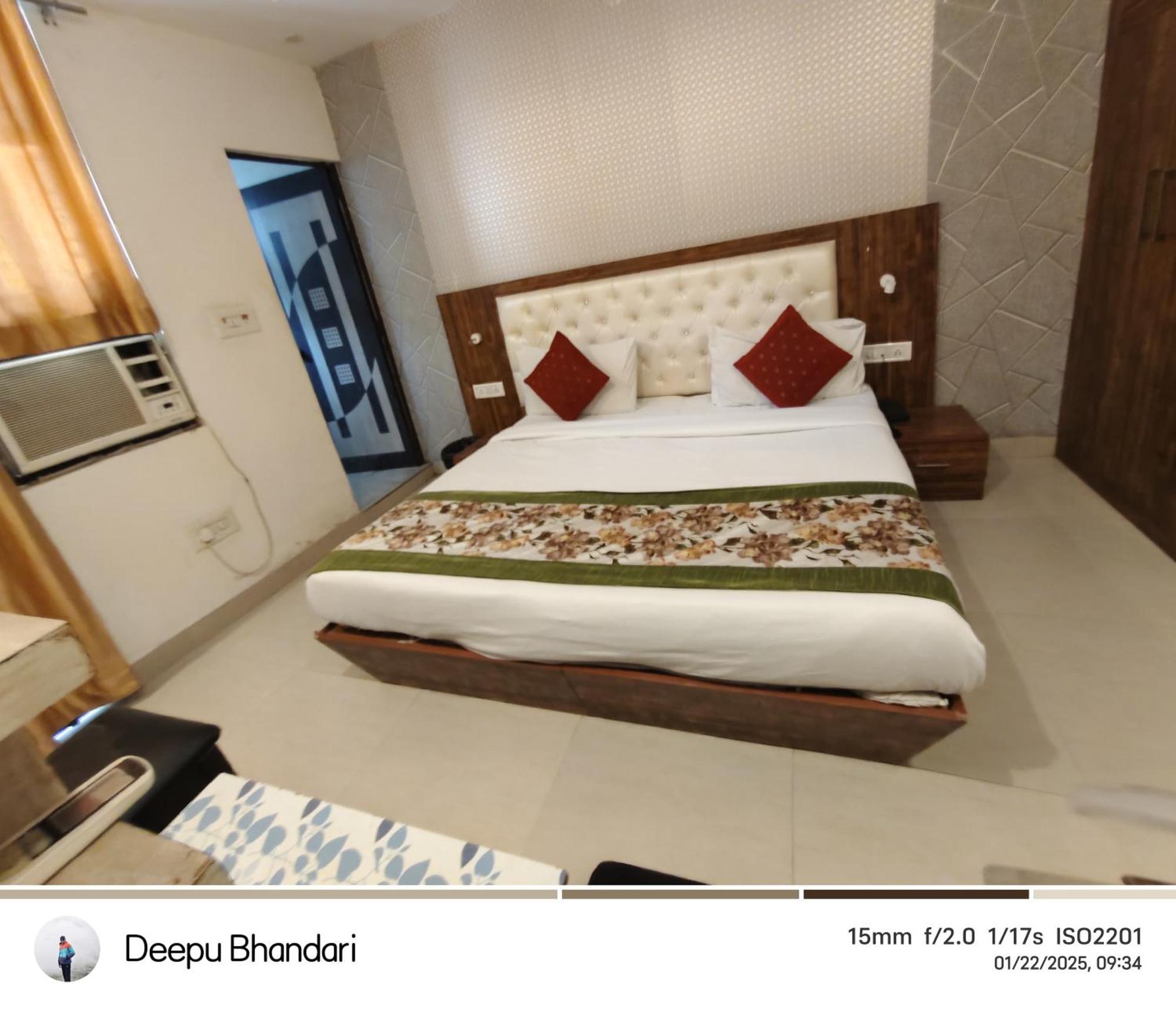 Grand Infinity Near Delhi Airport Hotel 4*