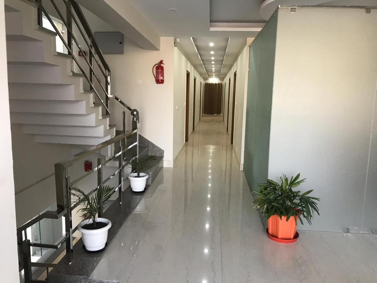 Hotel Grand Infinity Near Delhi Airport