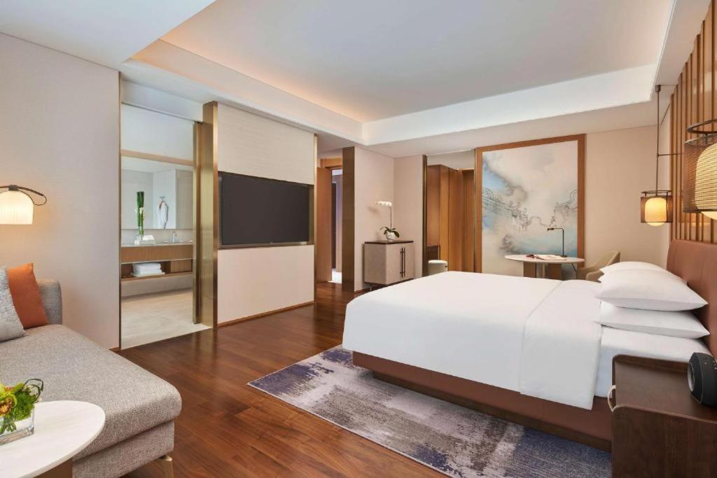 Grand Infinity Near Delhi Airport New Delhi